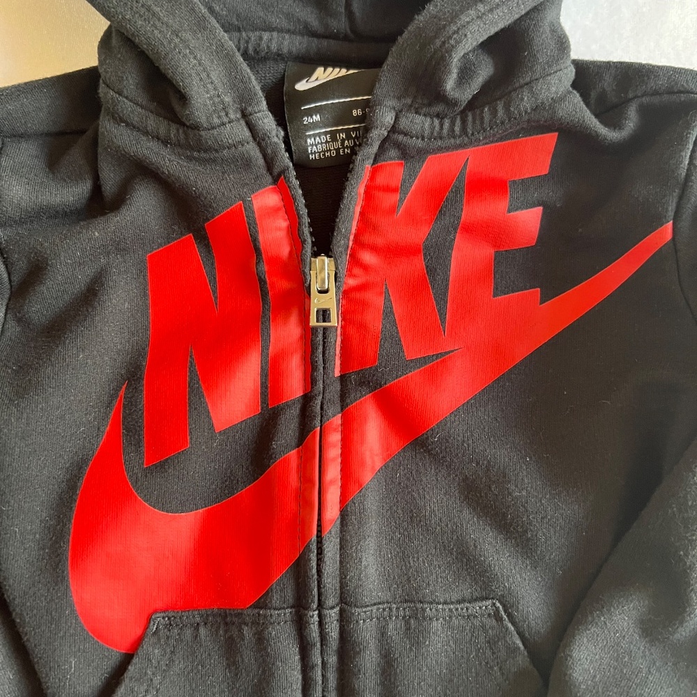 Nike zip up hoodie and Nike short sleeve shirt size 24 M - Picture 3 of 14